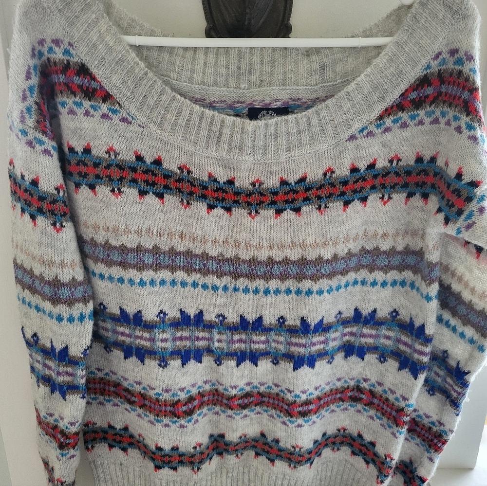 American Eagle Sweater
